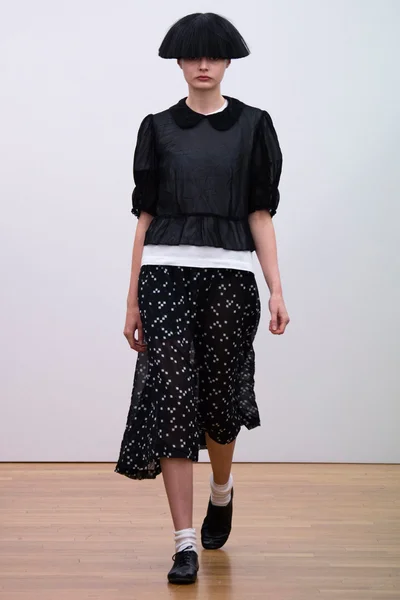 Look 11
